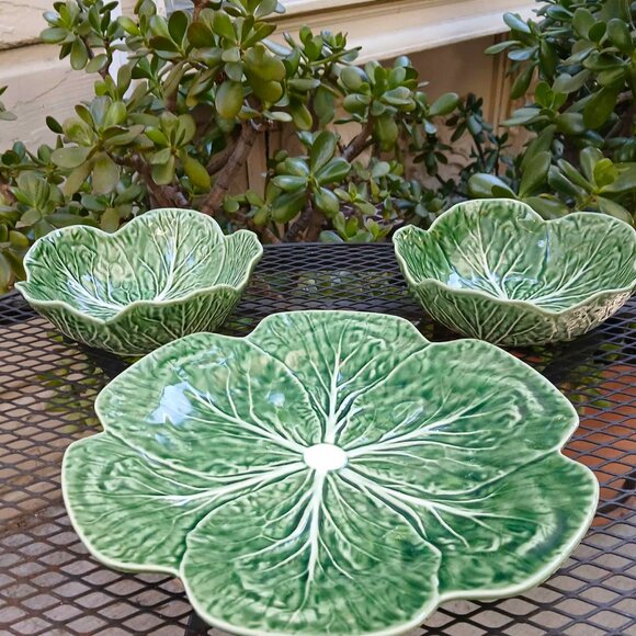 FUN Green Bordallo Pinheiro Cabbage Plate and 2 Salad Bowls Set - Picture 1 of 9